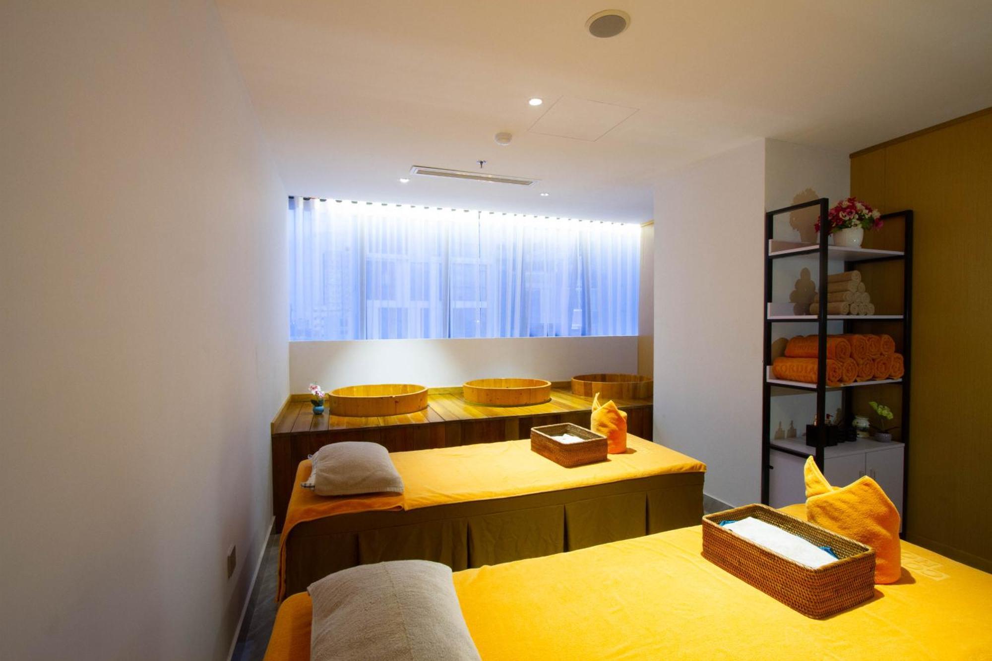Cordial Beach Hotel Дананг Экстерьер фото
